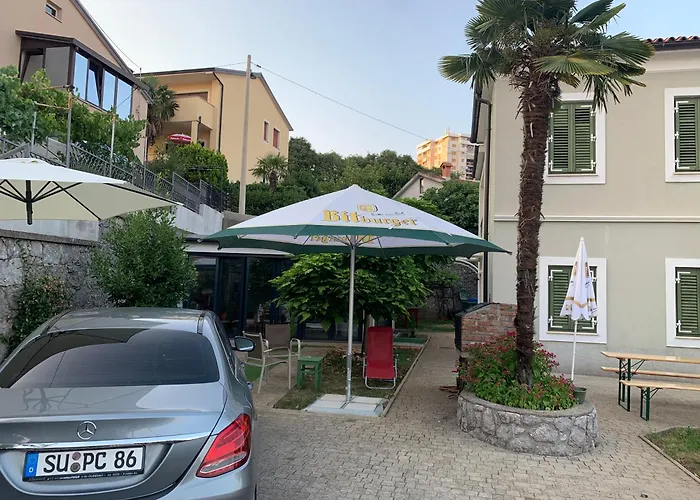 Studio Apartment Rijeka Zamet 500M From Sea And Free Parking